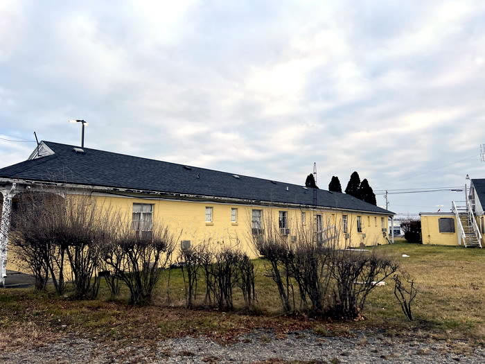 Mel Manor Motel (Welcome Inn) - Dec 11 2022 Photo (newer photo)